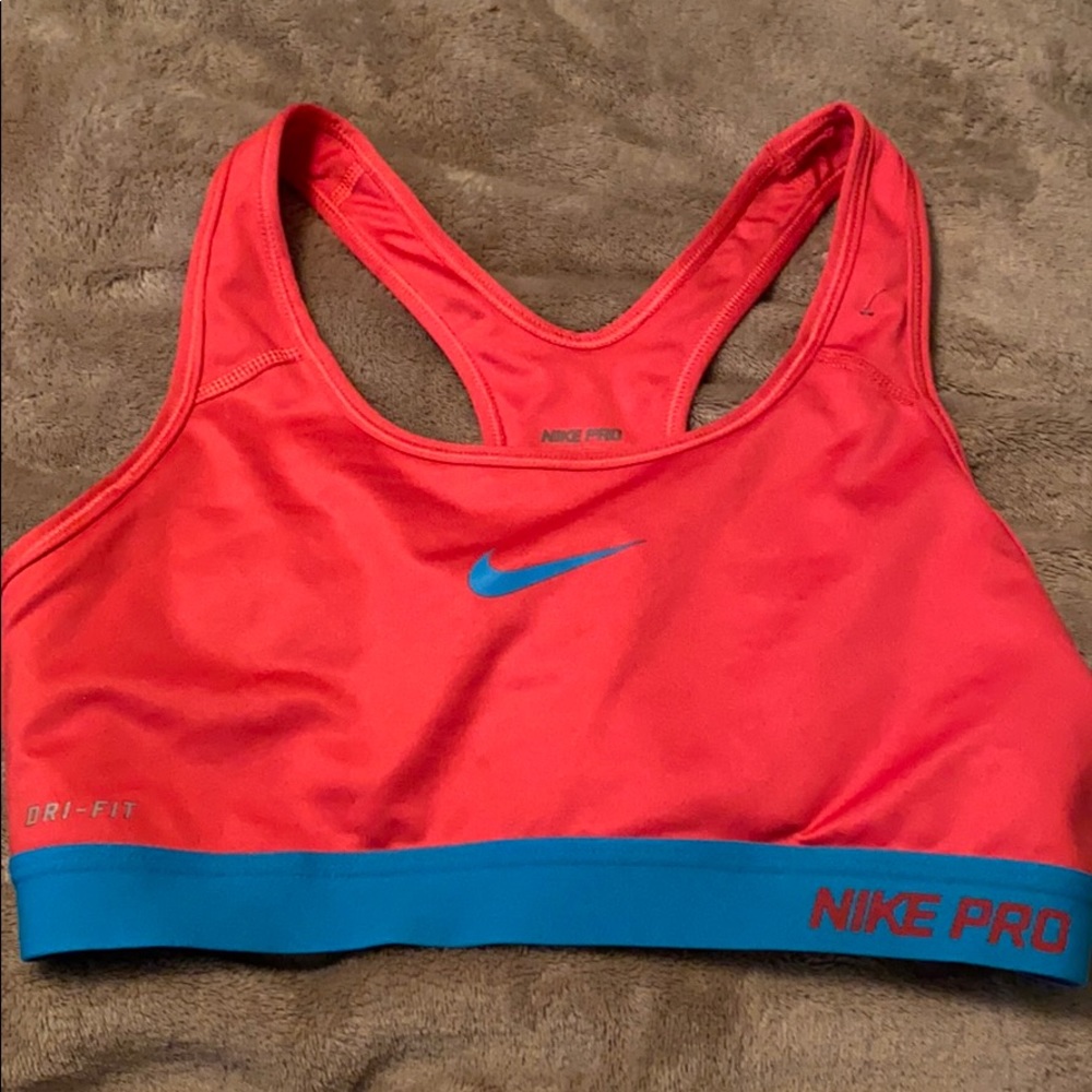 nike sports bra